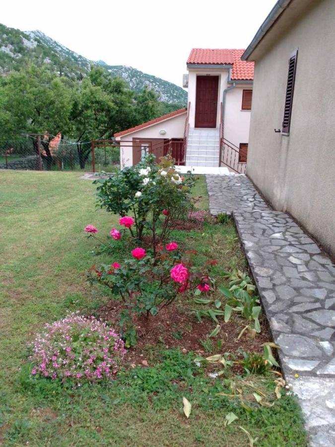 Apartmani Gracijela Karlobag Exterior photo