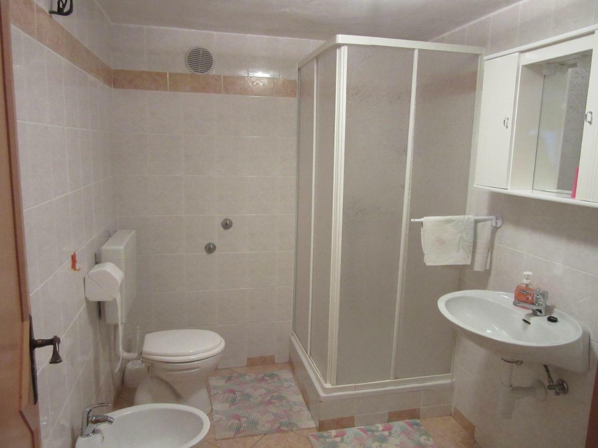 Apartmani Gracijela Karlobag Exterior photo